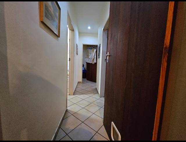 3 BEDROOM APARTMENT FOR SALE IN SAFARI GARDENS